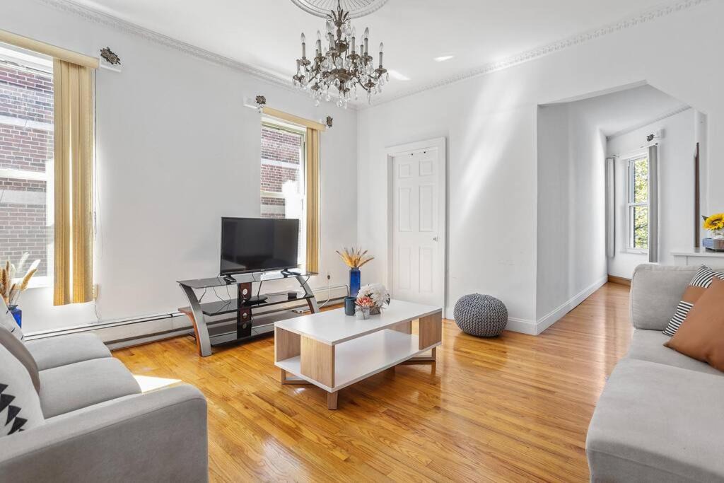 Photo of Livingroom in Queens