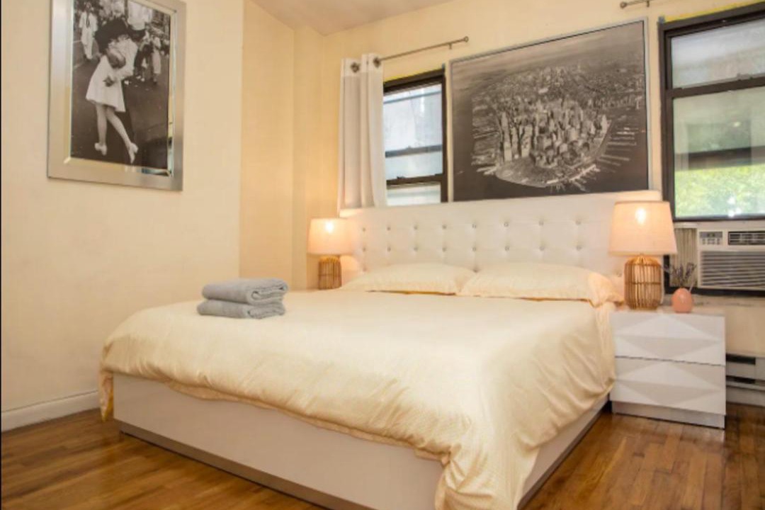 Photo of Bedroom in Midtown
