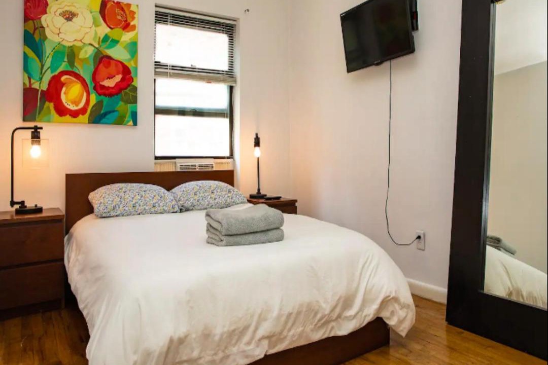 Photo of Bedroom in Midtown