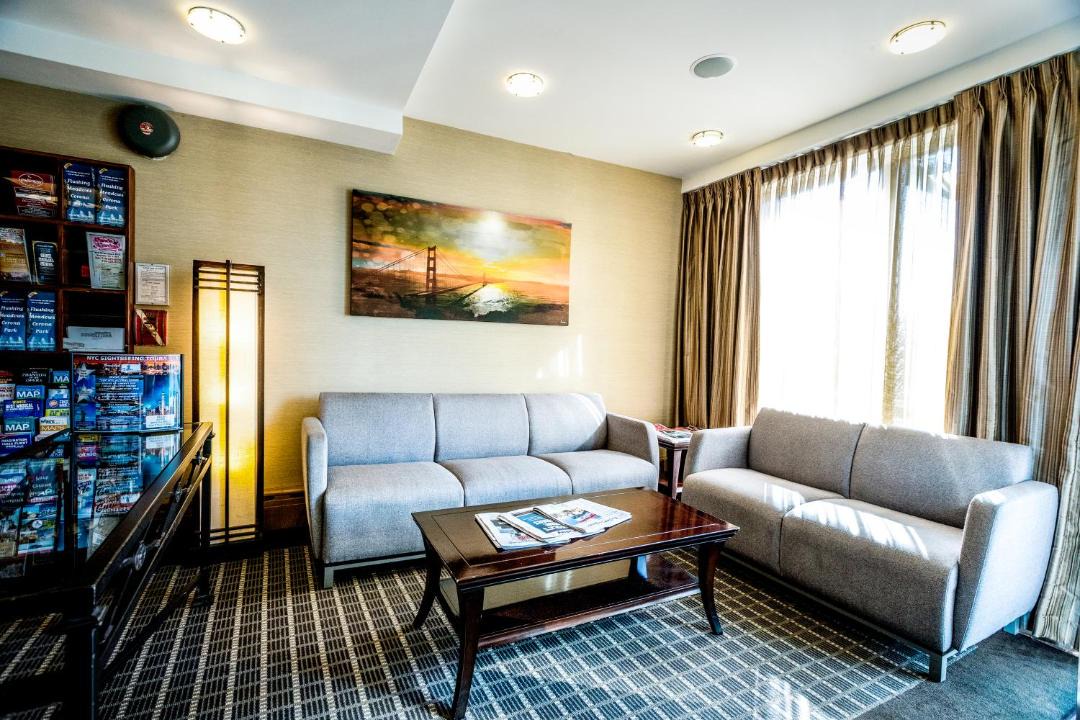Photo of Livingroom in Queens