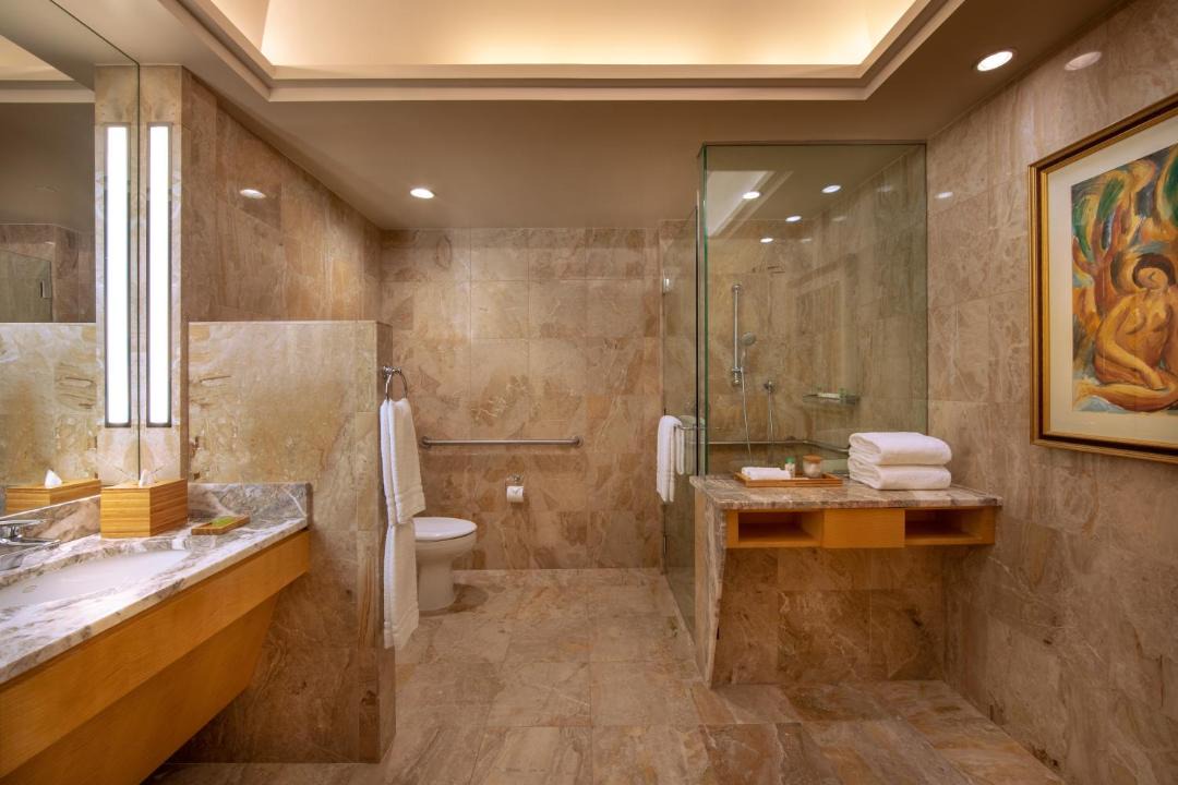 Photo of Bathroom in Central Park South