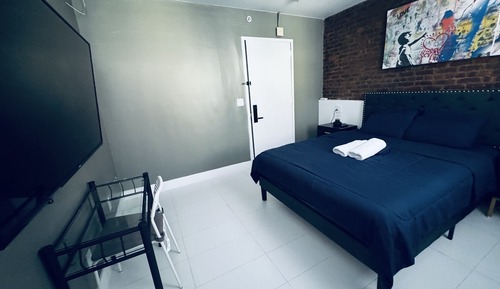 Deluxe Double Room (2 Adults + 1 Child)