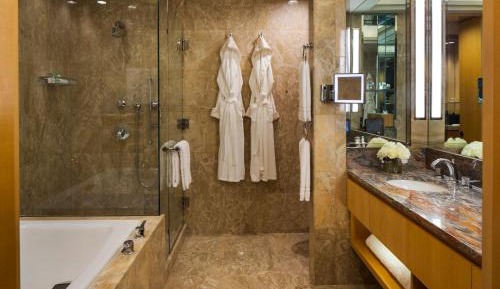 Junior Suite City View King
