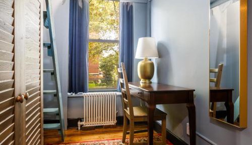 Double Room with Shared Bathroom