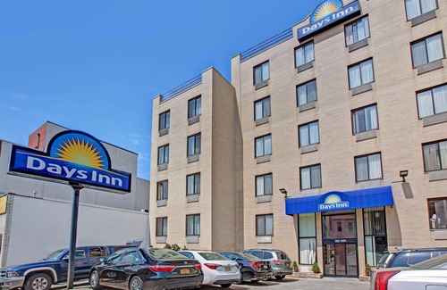 Brooklyn Hotel | Days Inn by Wyndham Brooklyn