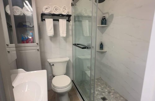 Auburndale Apartment | Lovely room in shared house!