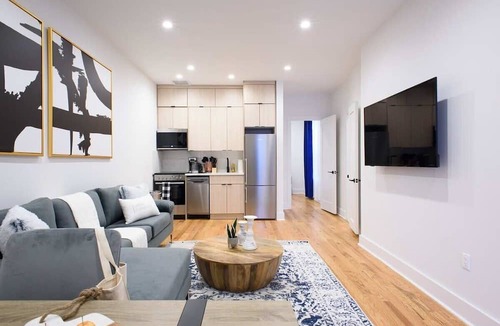 Park Slope Apartment | 7-2 2BR/1Bath in Prime Park Slope