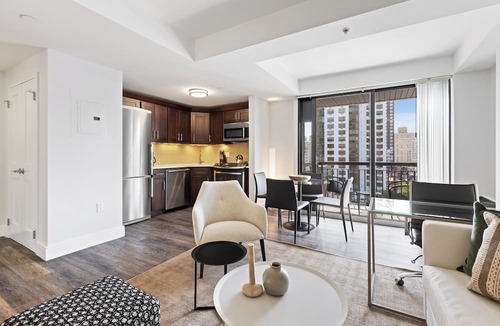 Upper East Side Apartment | Luxury Two Bed With Private Balcony on the UES